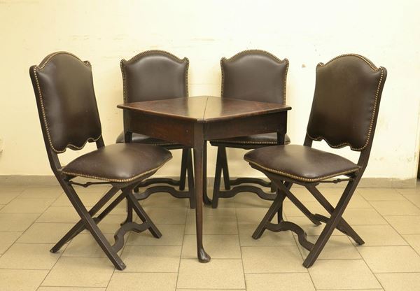 Tavolo da gioco, inizi sec. XX, in pioppo,