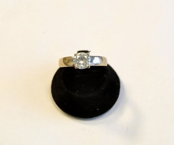 ANELLO IN ORO GIALLO E DIAMANTE