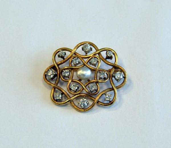 SPILLA IN ORO GIALLO , DIAMANTI E PERLA