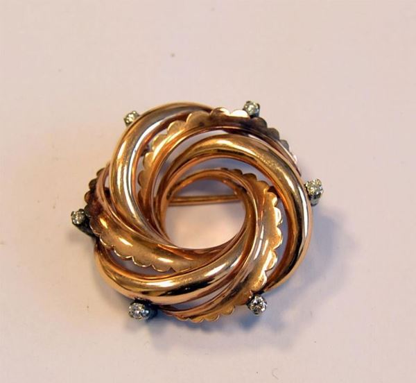 SPILLA IN ORO GIALLO E DIAMANTI