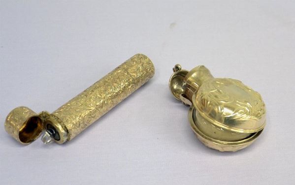 DUE PORTAPROFUMO  - Asta DECORAZIONE D'INTERNI - Poggio Bracciolini Casa d'Aste