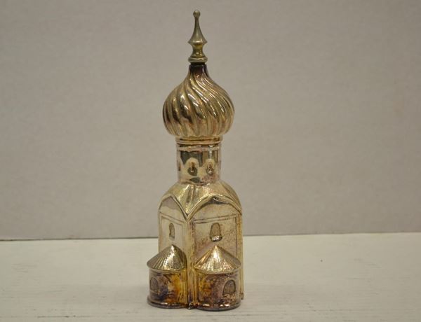 Macina pepe, secolo XX, in argento sterling modellato come una chiesa&nbsp;&nbsp;&nbsp;&nbsp;&nbsp;