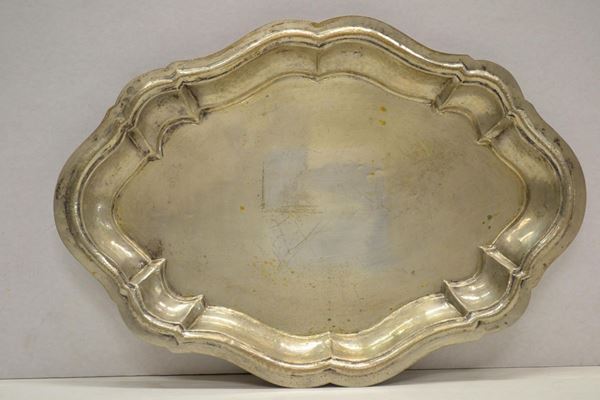 Vassoio, 1960 circa, in argento, g 1025, presenta bolli ad imitazione dei&nbsp;
