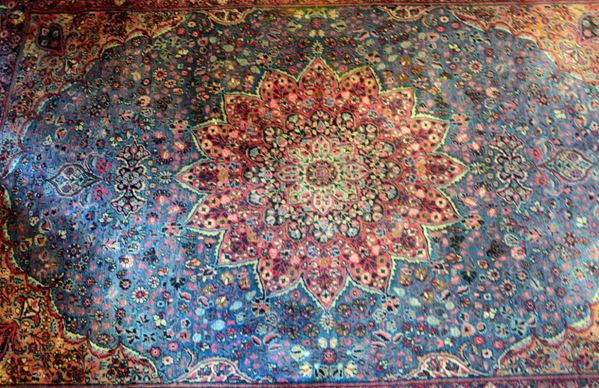 Tappeto persiano Tabriz, met&agrave; sec. XX, fondo blu