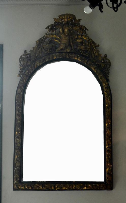 Cornice centinata, sec. XIX, in legno dorato e