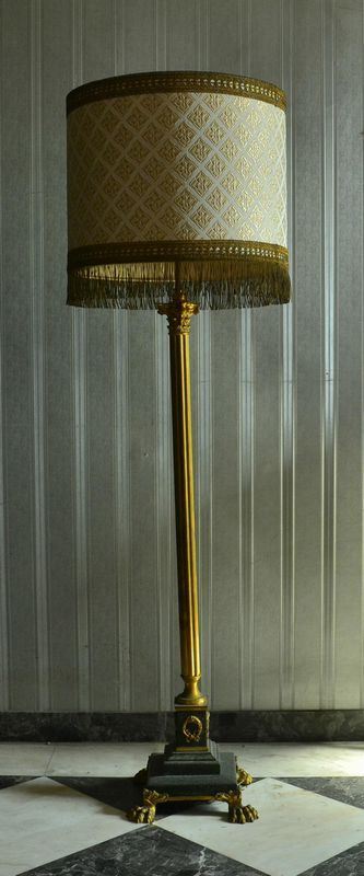 Lume da terra, in stile Impero, in bronzo,  - Asta DECORAZIONE D'INTERNI - Poggio Bracciolini Casa d'Aste
