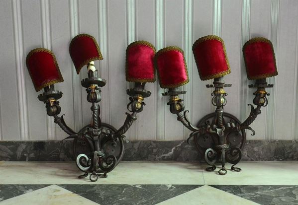 Coppia di applique, sec. XX, in ferro