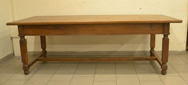 Grande tavolo, Toscana, sec. XX, in noce, gambe squadrate  - Asta DECORAZIONE D'INTERNI - Poggio Bracciolini Casa d'Aste
