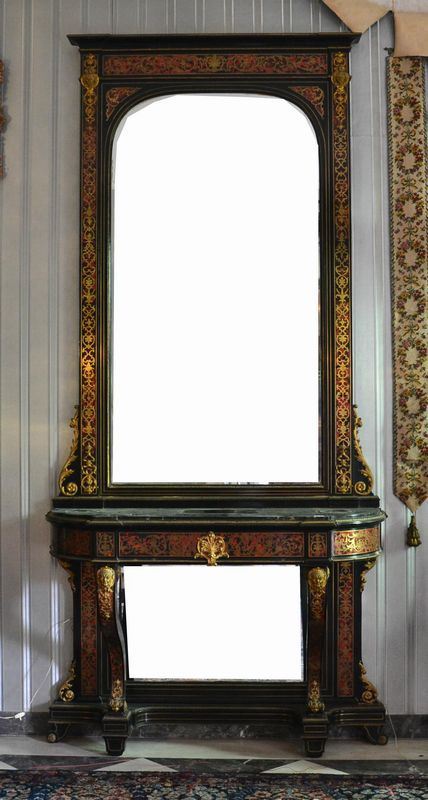 Consolle, Boulle, sec. XIX, in legno ebanizzato e intarsiato,