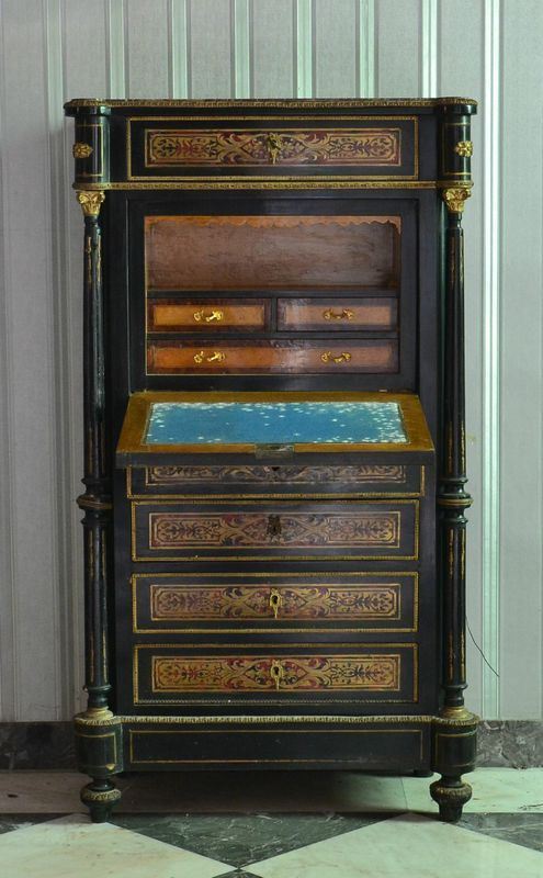 Secretaire, Boulle, sec. XIX, in legno intarsiato con rapporti in metallo