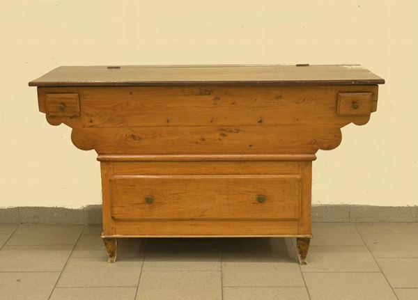 Madia, Toscana, sec. XIX, in ciliegio, tre cassetti,  - Asta DECORAZIONE D'INTERNI - Poggio Bracciolini Casa d'Aste