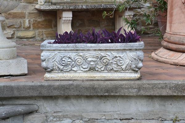Quattro portafiori, sec. XX, in pietra