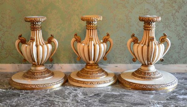 Base per tavolo, sec. XX, formata da tre colonne in  - Asta DECORAZIONE D'INTERNI - Poggio Bracciolini Casa d'Aste