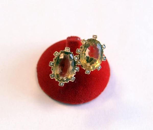 ANELLO IN ORO GIALLO, QUARZO CITRINO E PERLE&nbsp;