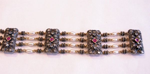 BRACCIALE INIZI SEC. XX, IN ORO GIALLO ,ARGENTO,DIAMANTI