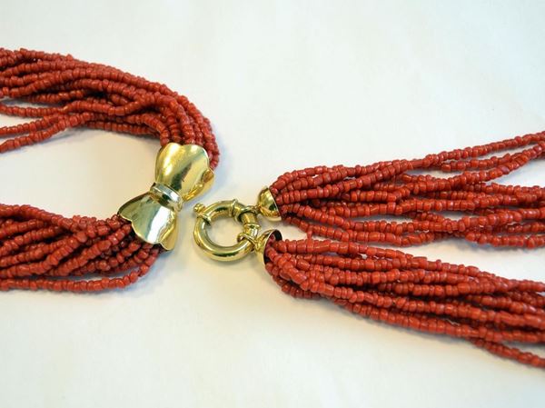 DUE COLLANE IN ORO E CORALLO