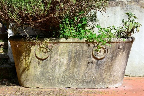 Grande vasca da esterno, sec. XIX,