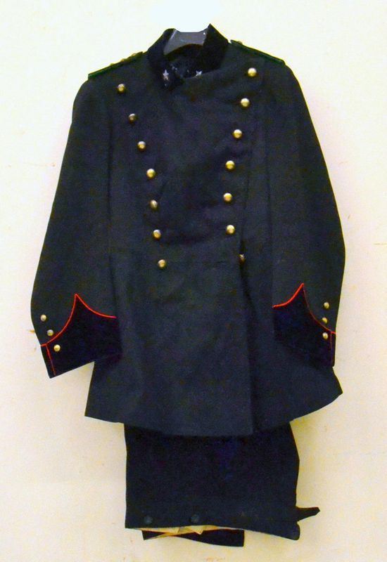 DIVISA MILITARE , DA CAPITANO, PER PARATA&nbsp;&nbsp;&nbsp;&nbsp;&nbsp;&nbsp;&nbsp;&nbsp;&nbsp;&nbsp;&nbsp;&nbsp;&nbsp;&nbsp;&nbsp;&nbsp;&nbsp;&nbsp;&nbsp;&nbsp;&nbsp;&nbsp;&nbsp;&nbsp;&nbsp;&nbsp;&nbsp;&nbsp;&nbsp;&nbsp;&nbsp;&nbsp;&nbsp;