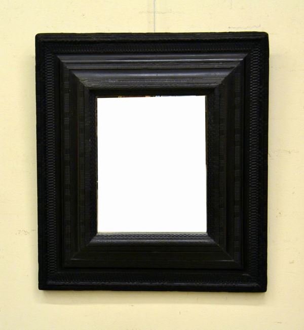 Cornice ghiosce, sec. XVIII, in legno laccato nero,  - Asta GIOIELLI, ARREDI, DIPINTI E OGGETTI D'ARTE - Poggio Bracciolini Casa d'Aste