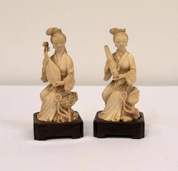 DUE SCULTURE ORIENTALI , INIZI SEC.XX