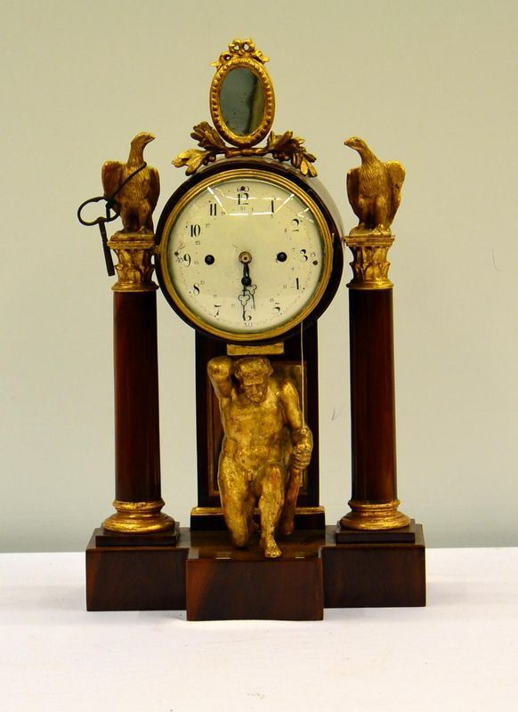 Orologio da tavolo, Impero, sec. XIX, in noce, colonne laterali con finali