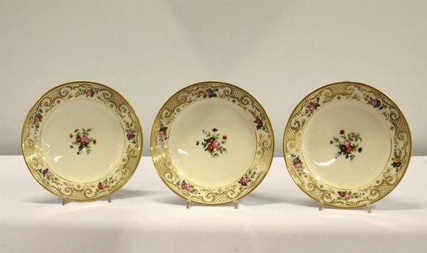CINQUANTACINQUE PIATTI DA DESSERT , INIZI SEC. XX  - Asta GIOIELLI, ARREDI, DIPINTI E OGGETTI D'ARTE - Poggio Bracciolini Casa d'Aste