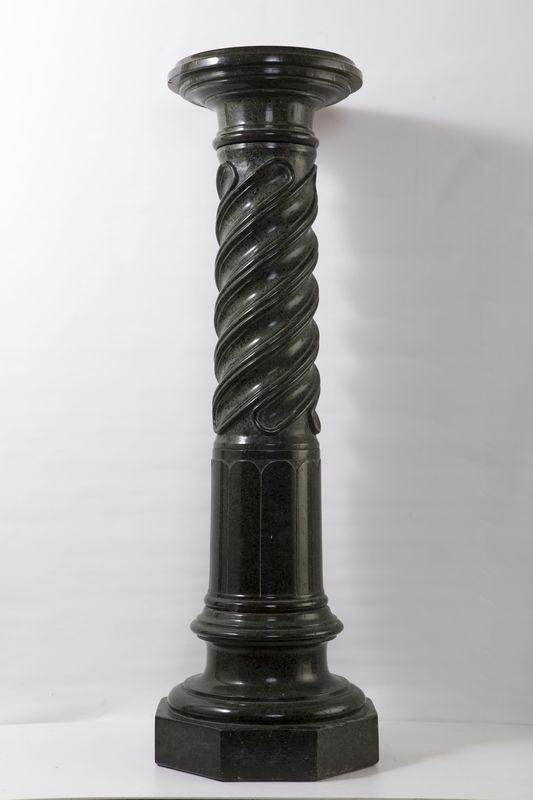 Colonna in marmo verde di Prato