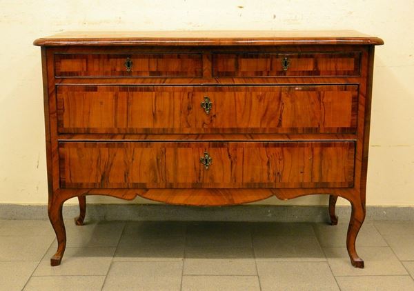 Cassettone, Toscana, sec. XVIII, in noce filettato,  - Asta GIOIELLI, ARREDI, DIPINTI E OGGETTI D'ARTE - Poggio Bracciolini Casa d'Aste