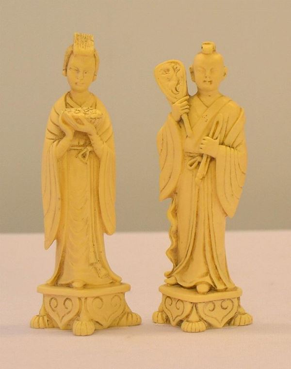 Due sculture, arte orientale, sec. XX, in avoriolina,