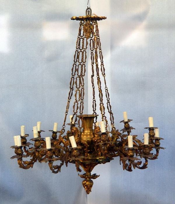Lampadario, inizi sec. XX, in bronzo lavorato,