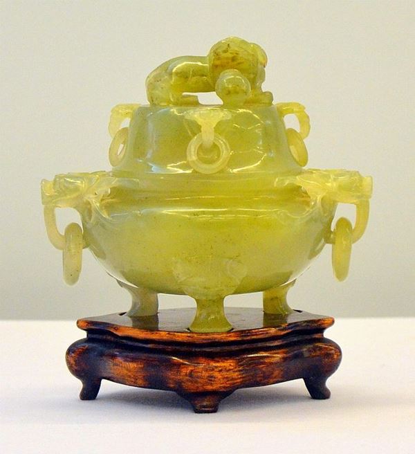 Incensiere, arte orientale, sec. XIX, in giada,