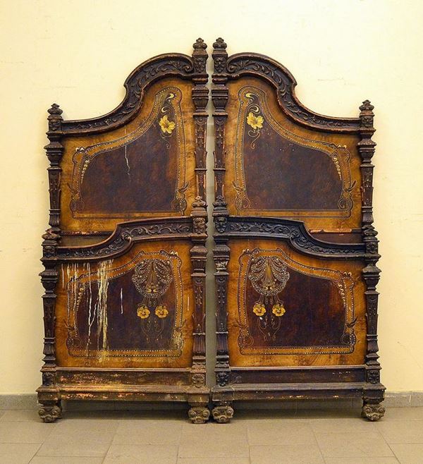 Letto matrimoniale, sec. XIX, in ferro lavorato e  - Asta MOBILI, DIPINTI, OGGETTI D'ARTE E GIOIELLI - Poggio Bracciolini Casa d'Aste