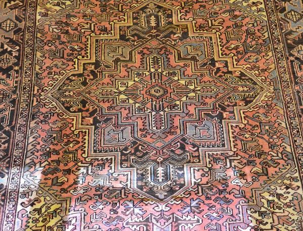 Tappeto persiano Heriz, vecchia manifattura,  - Asta MOBILI, DIPINTI, OGGETTI D'ARTE E GIOIELLI - Poggio Bracciolini Casa d'Aste