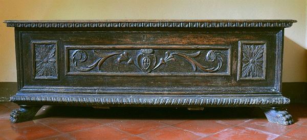 Cassapanca, Emilia, sec. XVIII, in noce,