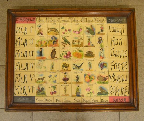 Gioco da tavolo, prima met&agrave; sec. XX, in noce,