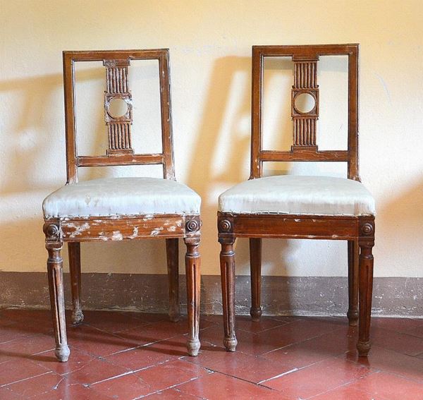 Coppia di sedie, Luigi XVI, sec. XVIII, in noce,  - Asta MOBILI, DIPINTI, OGGETTI D'ARTE E GIOIELLI - Poggio Bracciolini Casa d'Aste
