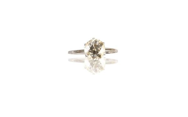 ANELLO IN ORO BIANCO E DIAMANTE