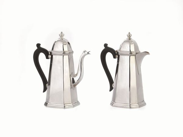 DUE CAFFETTIERE, LONDRA, 1945, ARGENTIERI MAPPIN AND WEBB