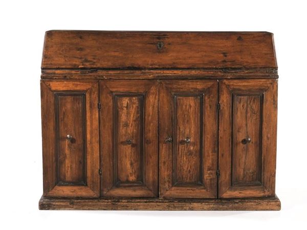 CREDENZA CON RIBALTA, VENETO, SECOLO XVIII