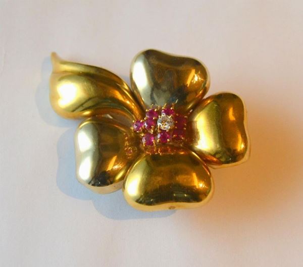 SPILLA, IN ORO GIALLO, ORO BIANCO, DIAMATE E RUBINI