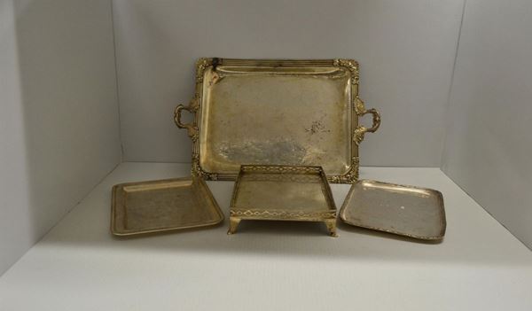 TRE VASSOIETTI, FINE SECOLO XIX-INIZI SECOLO XX  - Asta GIOIELLI, ARGENTI, ARREDI, DIPINTI - Poggio Bracciolini Casa d'Aste