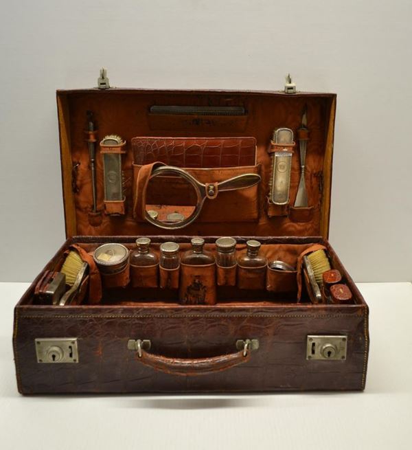 SERVITO DA TOILETTE, BIRMINGHAM 1915  - Asta GIOIELLI, ARGENTI, ARREDI, DIPINTI - Poggio Bracciolini Casa d'Aste