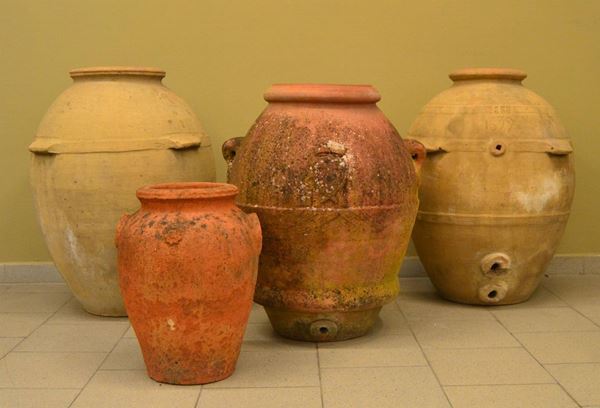 Quattro orci, sec. XIX e XX, in terracotta,
