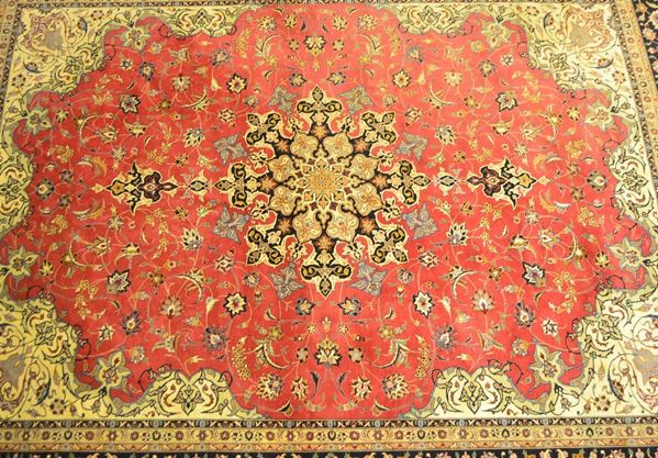 Tappeto Tabriz, sec. XX, fondo rosso, blu e