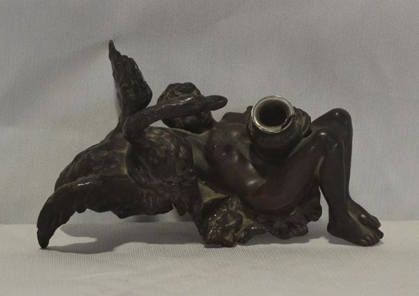 Calamaio da tavolo, sec. XIX, in bronzo modellato in forma di  - Asta GIOIELLI, ARGENTI, ARREDI, DIPINTI - Poggio Bracciolini Casa d'Aste