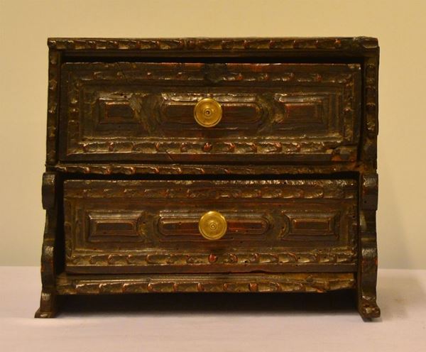 Modellino di cassettone, Lombardia, sec. XVIII, in noce,