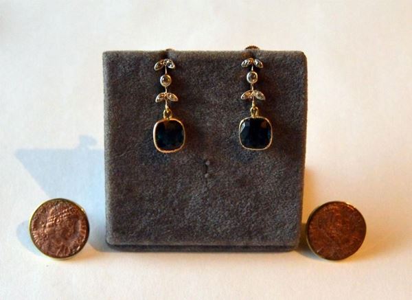 PAIO DI ORECCHINI, INIZI SEC.XX, IN ORO 9 KT ,DIAMANTI