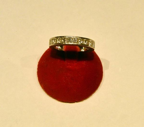 ANELLO VERETTA , IN ORO BIANCO E DIAMANTI