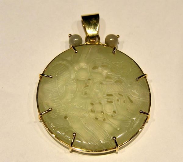 PENDENTE IN ORO GIALLO E GIADA  - Asta ANTIQUARIATO, COLLEZIONISMO, GIOIELLI - Poggio Bracciolini Casa d'Aste