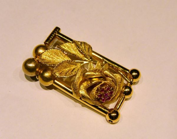 SPILLA IN ORO GIALLO E RUBINI  - Asta ANTIQUARIATO, COLLEZIONISMO, GIOIELLI - Poggio Bracciolini Casa d'Aste